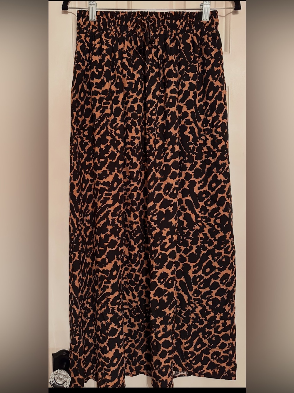 NWOT  Black & Brown Leopard Print Skirt.